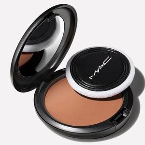 MAC blot powder/pressed powder in Dark, new in box. Great for your desk/purse.